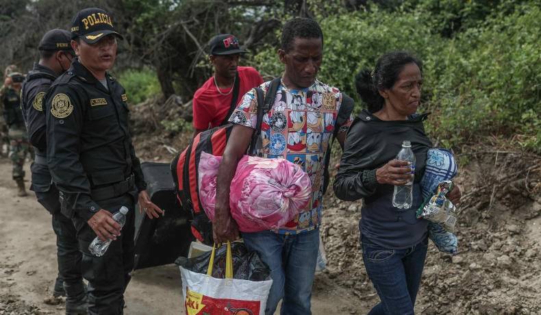 Perú comienza a exigir visa y pasaporte a todos los ciudadanos venezolanos