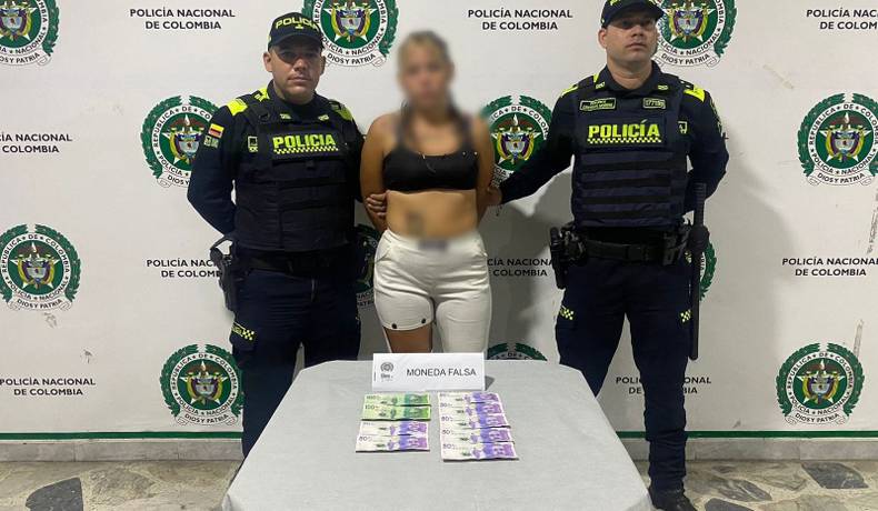 Una mujer fue capturada con más de 500 mil pesos falsos