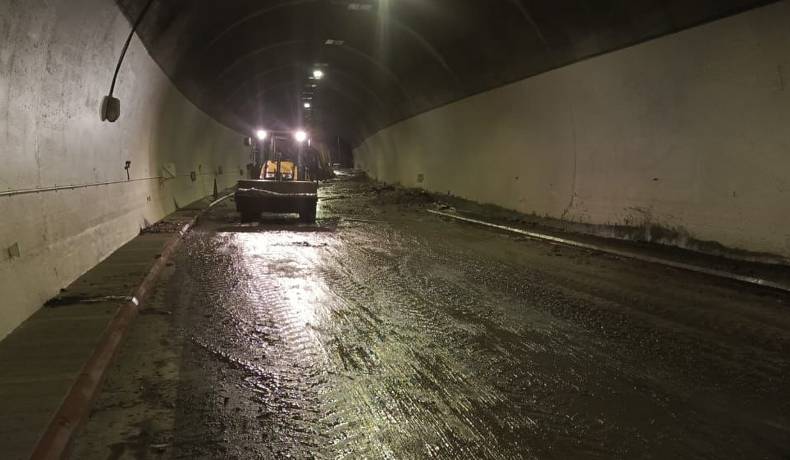 Continúa el cierre de la vía Calarcá - Ibagué, a la altura del túnel El Tigrillo
