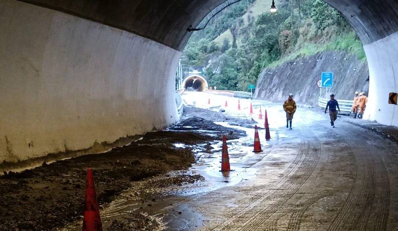  Restablecimiento parcial de la vía a La Línea: Invías abrirá paso a un carril en horas de la noche 