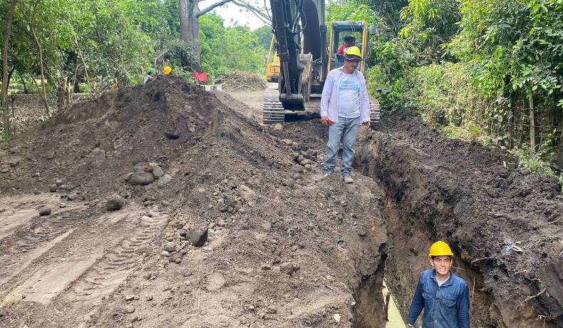EDAT da tranquilidad a la comunidad y realizará visita técnica en obra de alcantarillado en Chicoral
