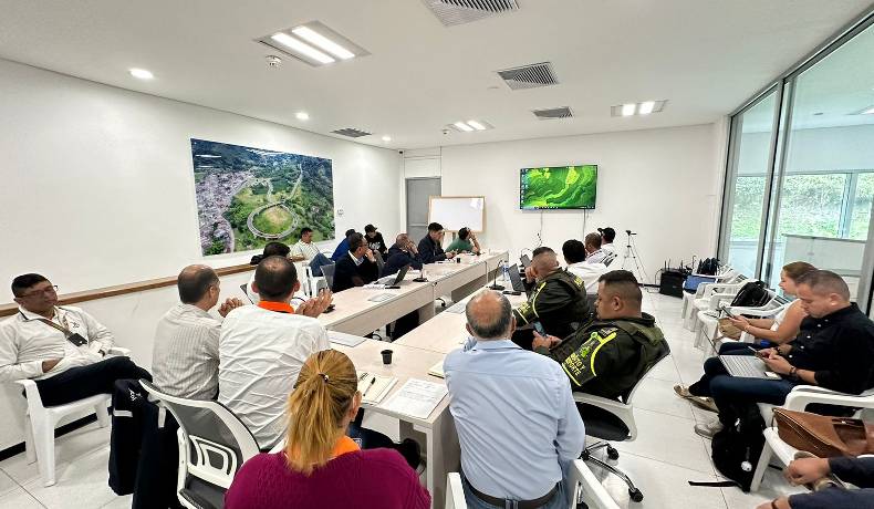 Autoridades del Tolima y el Quindío unifican esfuerzos para atender emergencias viales en la Cordillera Central