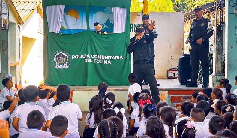 DETOL implementó estrategia de educación y prevención con títeres en el mes del orgullo patrio 