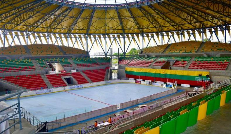 Alcaldía terminó instalación de cancha del hockey línea para Panamericanos de Patinaje