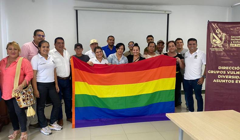 Gobernación del Tolima concerta con comunidades sexualmente diversas
