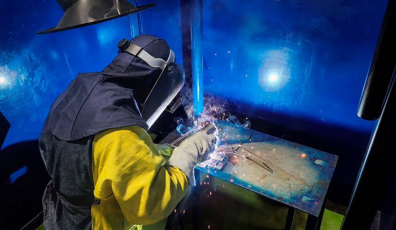 En alianza con Corea, el SENA inauguró primer laboratorio especializado en soldadura para embarcaciones