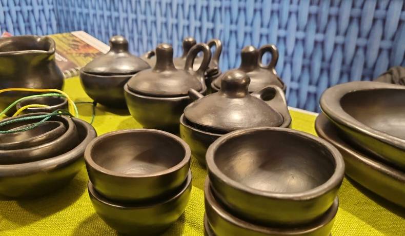 Artesanas de Chipuelo Oriente exhiben en la feria Colombia son las Regiones