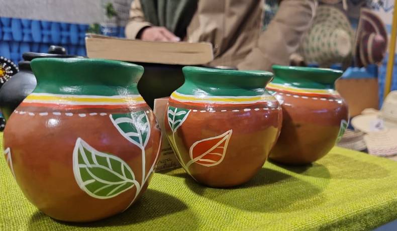 Artesanas de Chipuelo Oriente exhiben en la feria Colombia son las Regiones