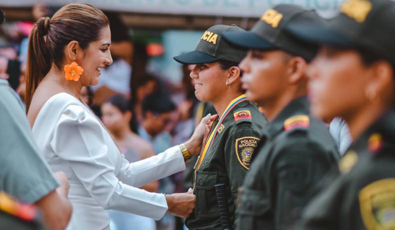87 jóvenes juraron bandera como nuevos auxiliares de la Policía Nacional en el Tolima