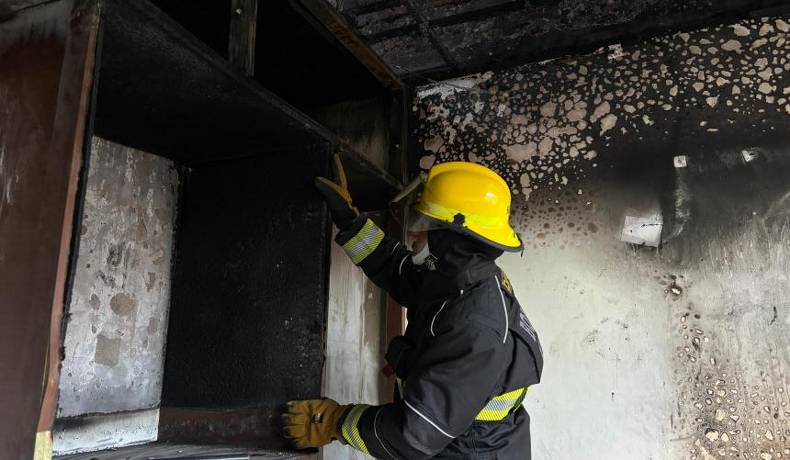Bomberos controlaron incendio en la comuna 5