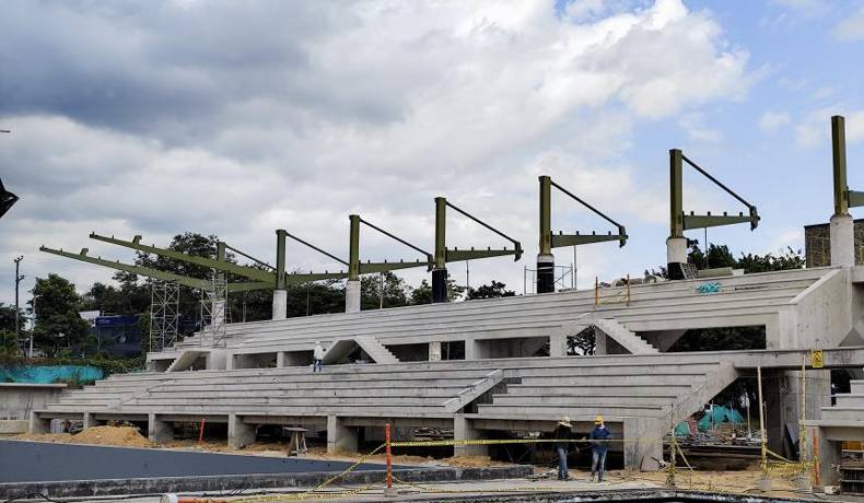 Deportistas tolimenses destacan avances en obras de las piscinas de la 42