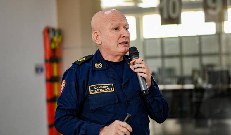 “Es absurdo que digan que llegamos a atender incendio sin agua”: Comandante Bomberos