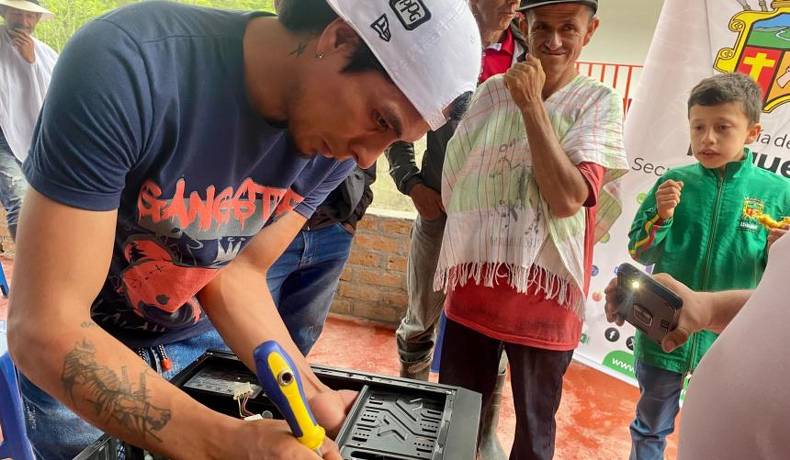 ¡Arregle ese PC viejo! Alcaldía lo capacita gratis en mantenimiento de computadores