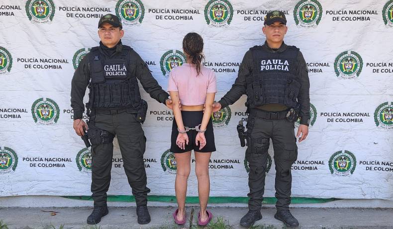 En Palmira, Gaula Policía Tolima Y CTI capturan una mujer requerida por autoridades de Ibagué