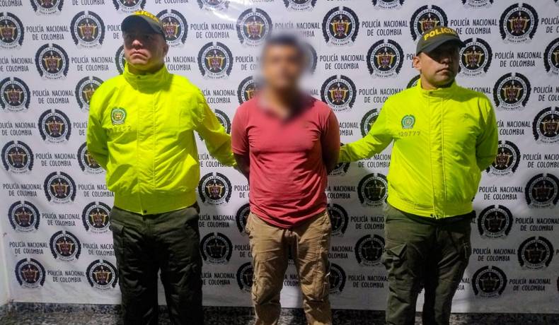 Dos hombres capturados por violencia intrafamiliar y acceso carnal violento
