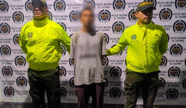 Dos hombres capturados por violencia intrafamiliar y acceso carnal violento