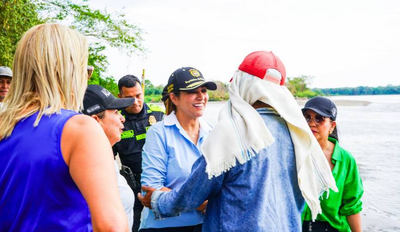 Natagaima recibe apoyo de Cortolima para enfrentar incendio forestal