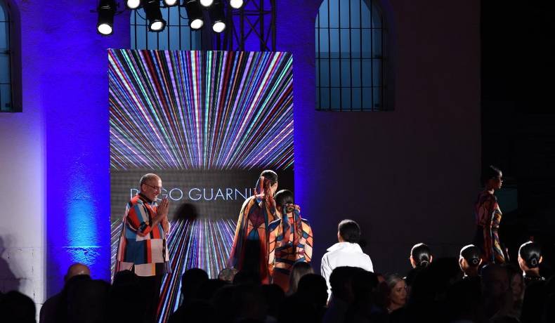 Diego Guarnizo abrió las pasarelas de Ibagué, Negocios y Moda con un homenaje a su tierra natal