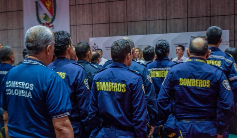 Equipos por $1.200 millones para 26 cuerpos voluntarios de bomberos en el Tolima