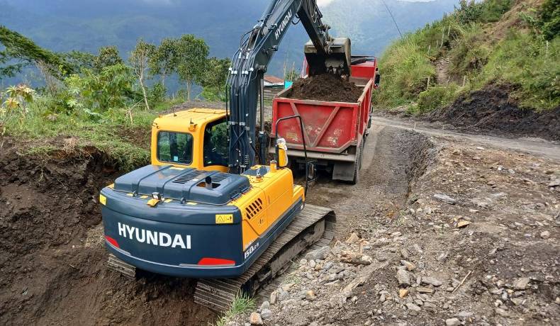 Maquinaria lista para hacer frente a las lluvias en el Tolima
