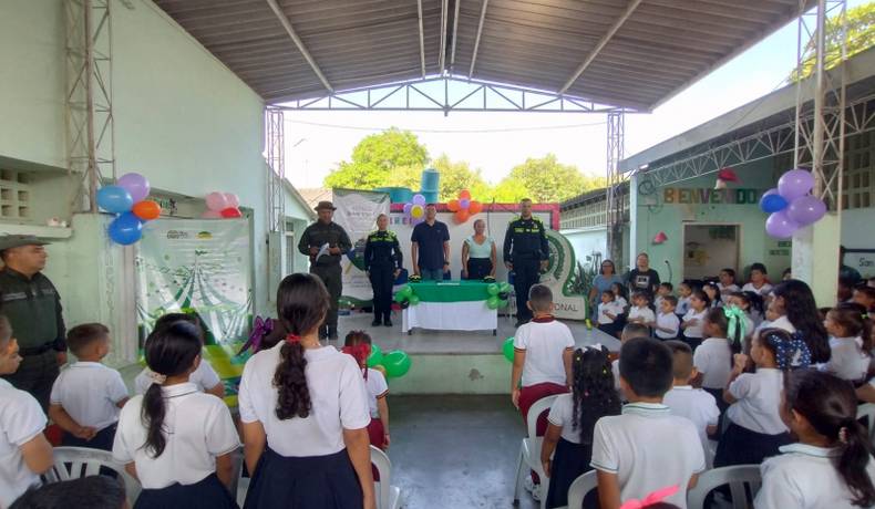 Más de 700 estudiantes junto a sus familias fueron beneficiados con la implementación del programa Five