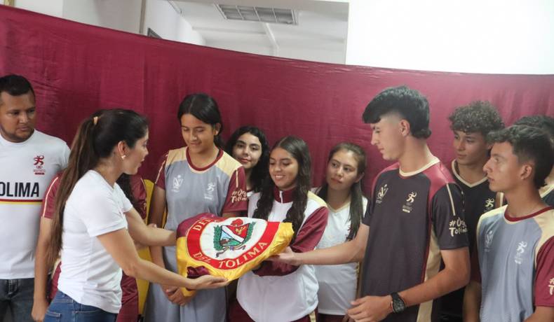 Gobernación lideró entrega de implementación deportiva a Campeones de Juegos Intercolegiados Departamentales