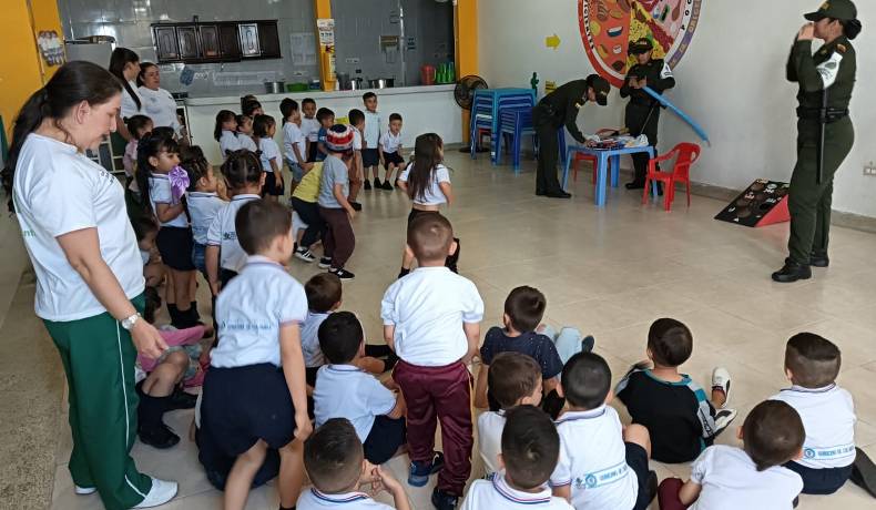 En Fresno, Grupo de Infancia y Adolescencia realizó campaña contra la violencia intrafamiliar