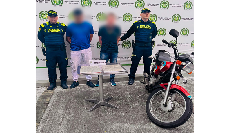 Cuatro hombres capturados por porte de estupefacientes.
