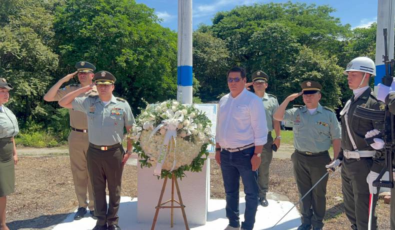 Policía Nacional conmemoró los 39 años de la tragedia de Armero y rindió honores a 33 uniformados fallecidos