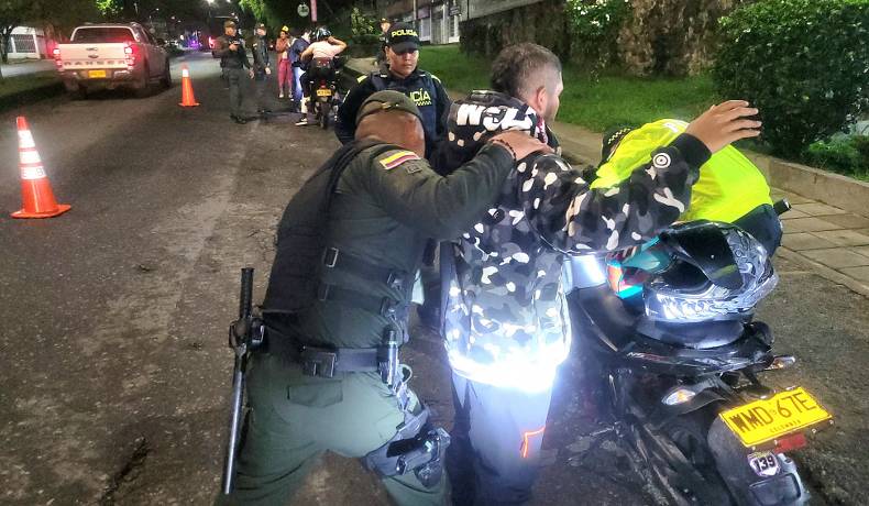 9 personas capturadas, un arma de fuego y 174 armas blancas incautadas, dejaron operativos en Ibagué