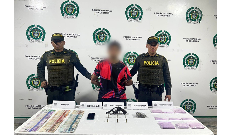 Capturado cuando pretendía salir de la ciudad con tusi, un arma de fuego y dinero en efectivo 
