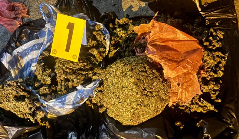 Capturado un hombre que transportaba 3.000 gramos de marihuana en un compresor
