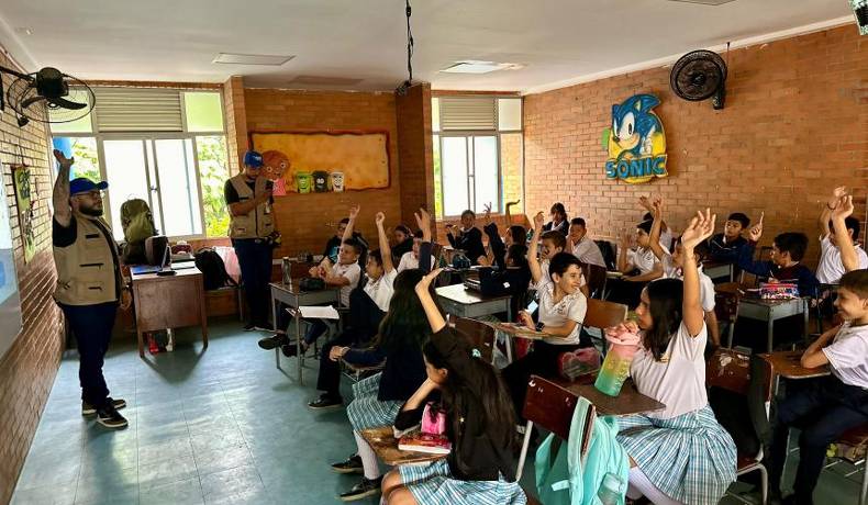 Caza Cochinos se toman colegios de Ibagué para impulsar la cultura ciudadana