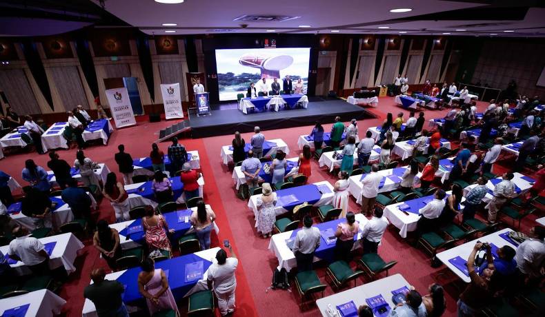 Liderazgo y transformación en Tolima: 170 líderes culminan Diplomado en Liderazgo Integral