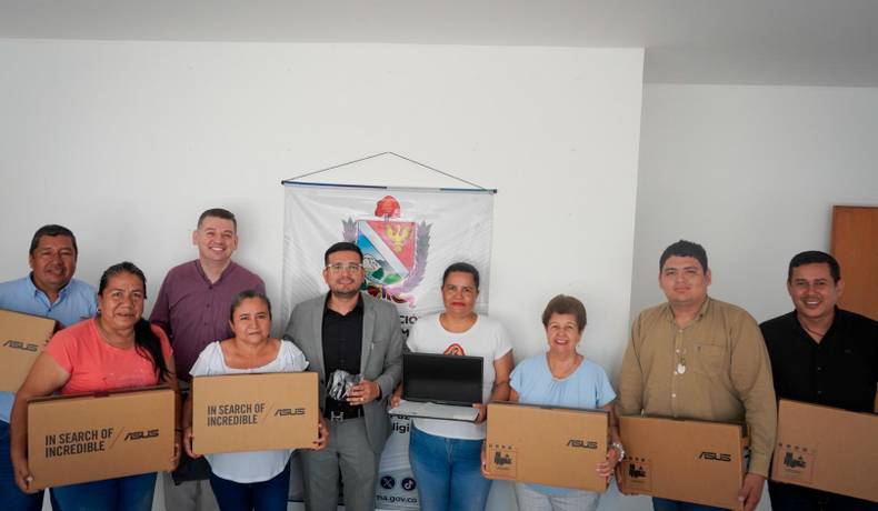 Gobernación del Tolima cumple su compromiso con líderes sociales