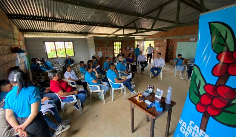 Beneficiarios del proyecto Varietales de Ataco fortalecen conocimientos empresariales