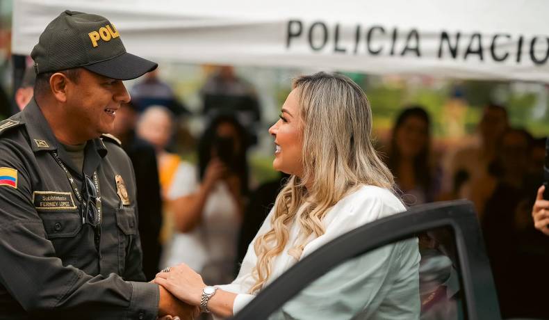 Alcaldesa entregó 28 vehículos a Policía y Fiscalía para fortalecer seguridad en Ibagué