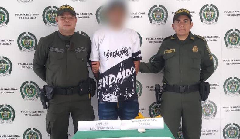 Dos sujetos capturados e incautados estupefacientes en Santa Isabel