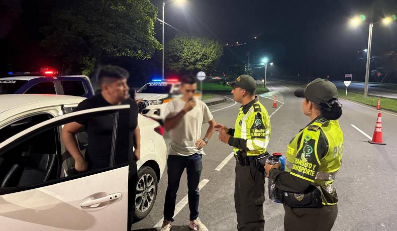 Un tinto y pausas activas en la vía, por la vida