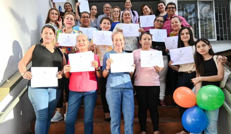 20 personas capacitadas en alfabetización digital básica y certificadas por el SENA