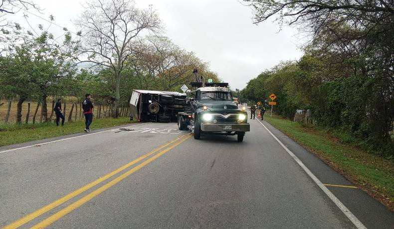 Reporte vial, accidente en la vía Alvarado hacia Ibagué 