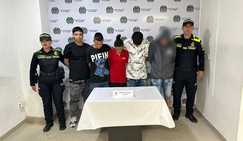Cuatro adultos capturados y un menor aprehendido en rápida reacción de la policía