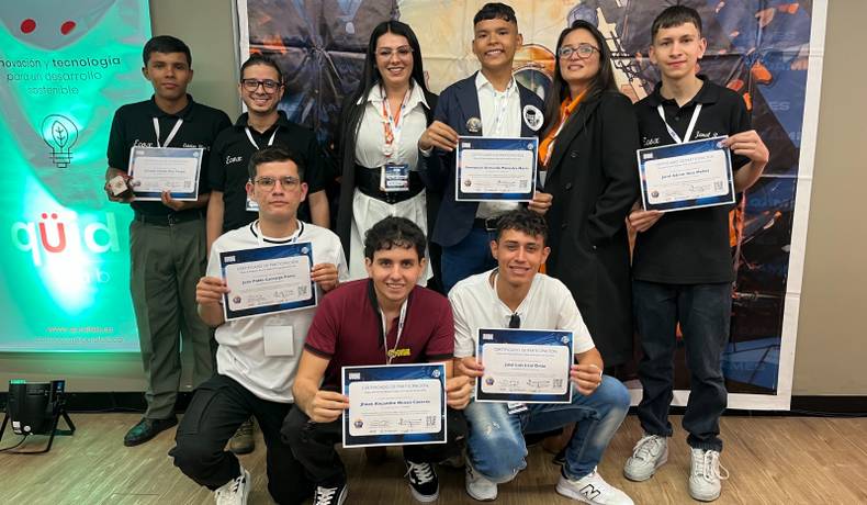 Jóvenes del Tolíma y Santander sorprendieron con innovadores emprendimientos en el Torneo EVOKE