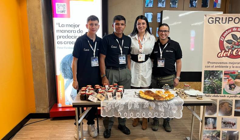 Jóvenes del Tolíma y Santander sorprendieron con innovadores emprendimientos en el Torneo EVOKE