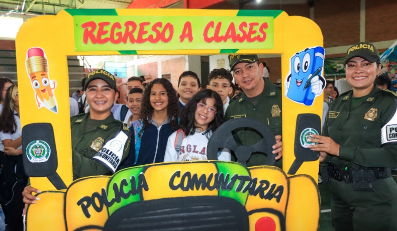 En Ibagué la Policía lanza la campaña Regreso a clases, tu morral - tus sueños
