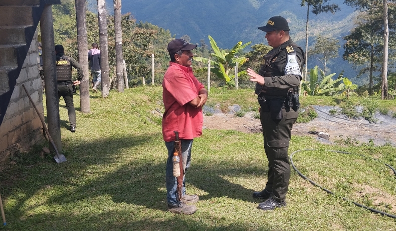En el corregimiento de Convenio en el Líbano, Policía Tolima implemento plan Estamos Unidos por el Campo