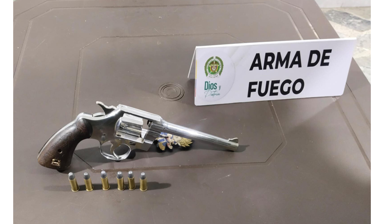 Hombre de 68 años fue detenido con arma de fuego