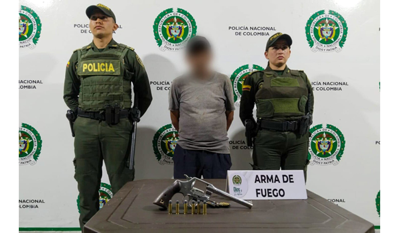 Hombre de 68 años fue detenido con arma de fuego
