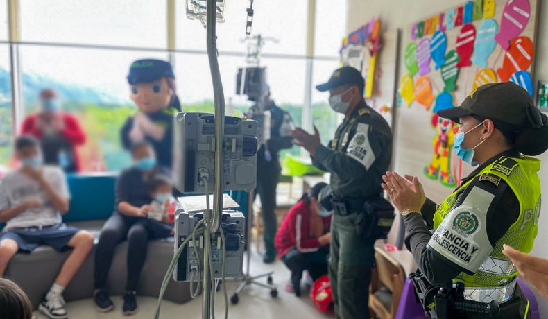 Pequeños héroes reciben un toque de alegría en la Clínica Clinaltec