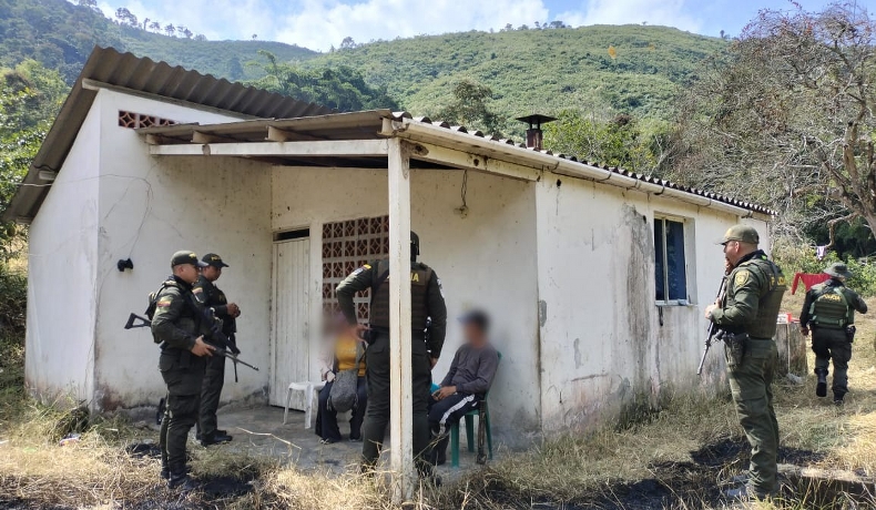 25 personas capturadas, 3 armas de fuego incautadas y 8 motocicletas recuperadas el fin de semana